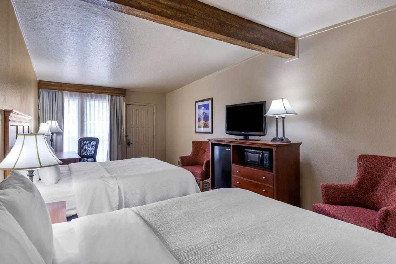 אבנסטון Best Western Dunmar Inn מראה חיצוני תמונה