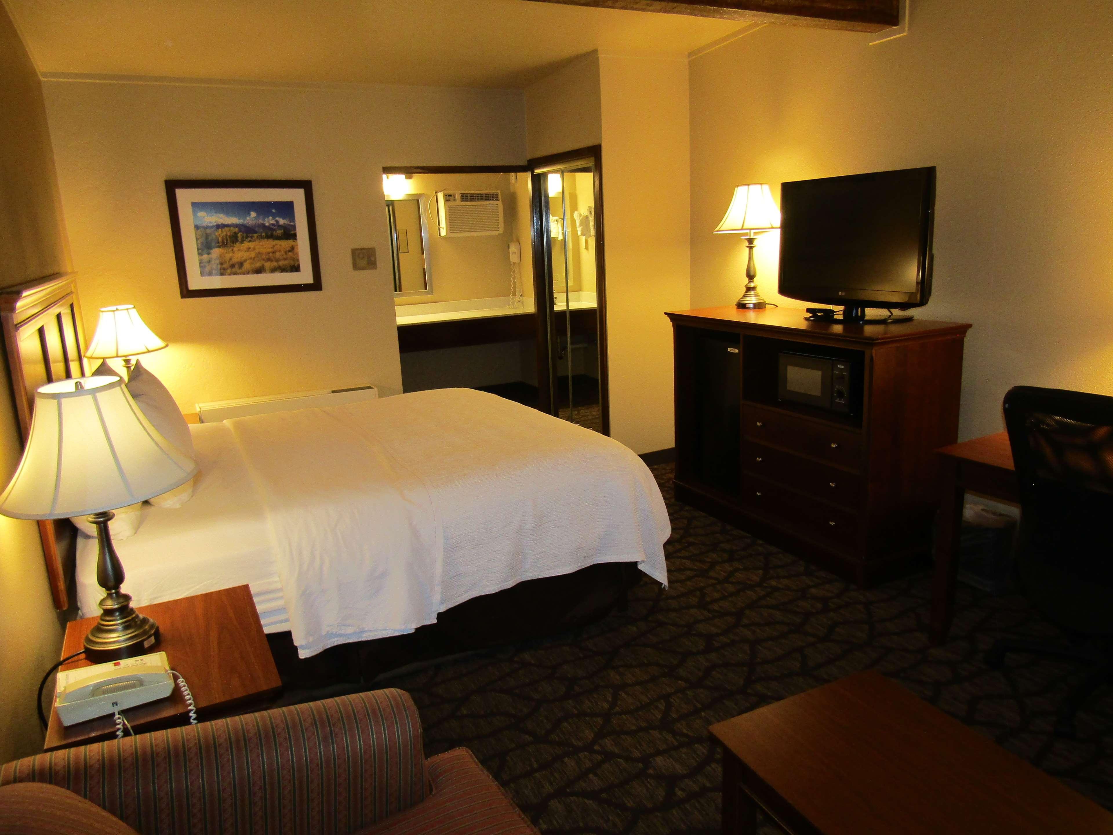אבנסטון Best Western Dunmar Inn מראה חיצוני תמונה